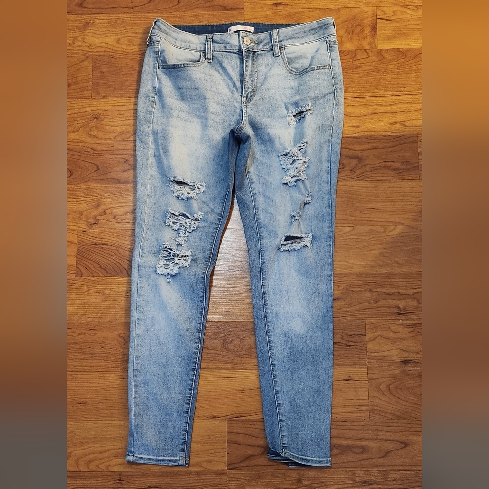 SO Light Blue Distressed Skinny Jeans Sz 11